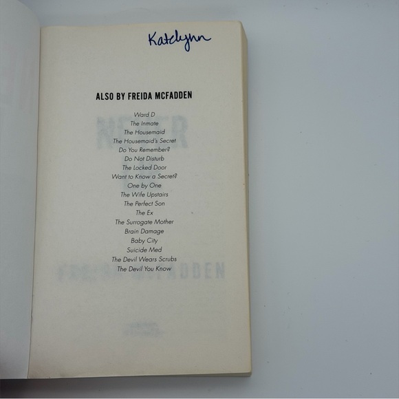 Never Lie by Freida McFadden - Paperback - Picture 4 of 4